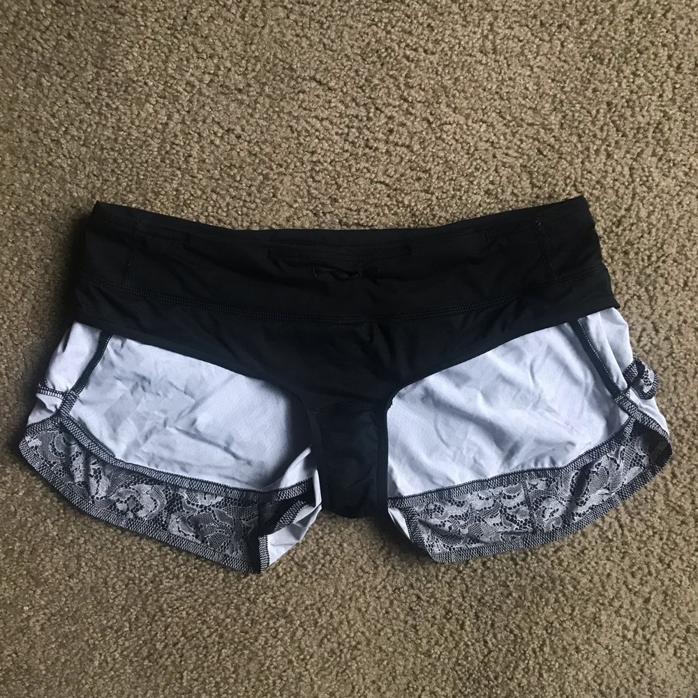 RARE Lululemon Speed Short Sz 10 - Picture 9 of 9